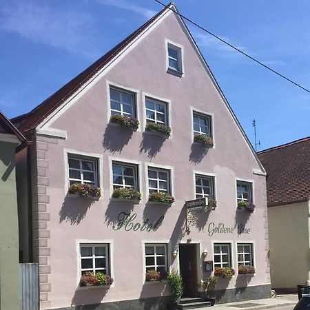 Hotel Goldene Rose Nördlingen Exterior foto